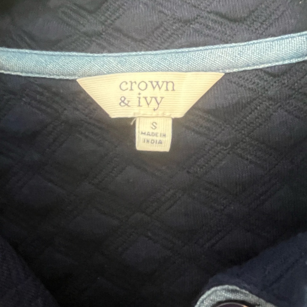 Navy Crown and Ivy Pullover
